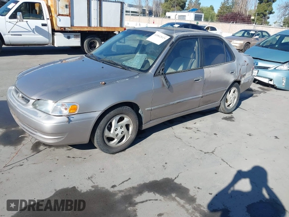 1999 Toyota Corolla VE z VIN 1NXBR18E6XZ225512, wystawiony jako IAAI lot #41842023 z przebiegiem 324 718 mil mil oraz . Historia ofert i sprzedaży dostępna na DreamBid. Obrazek 6.