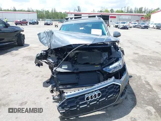 2023 Audi Q5 S line Premium Plus с VIN WA1EAAFY1P2088376, выставлен на аукционе IAAI как лот 42190489 с пробегом 14 067 миль миль и . История ставок и продаж доступна на DreamBid. Изображение 6.