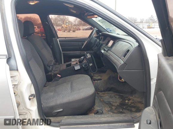 2005 Ford Police Interceptor with VIN 2FAFP71W65X163932, listed as a IAAI auction lot 41531164 with 268,769 mi miles and . Bid and sale history available at DreamBid. Image 5.