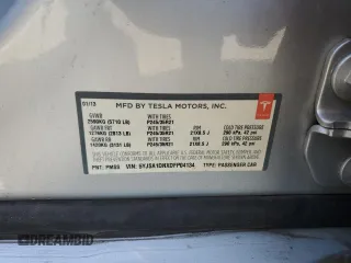 2013 Tesla Model S z VIN 5YJSA1DNXDFP04134, wystawiony jako Copart lot #87444944 z przebiegiem Nie podano mil oraz Czysty tytuł • Clean title. Historia ofert i sprzedaży dostępna na DreamBid. Obrazek 12.