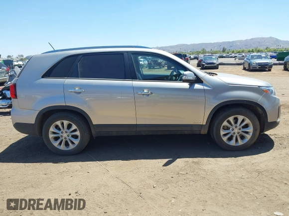 2014 Kia Sorento EX with VIN 5XYKUDA72EG543707, listed as a IAAI auction lot 42045776 with 83,700 mi miles. Bid and sale history available at carsss.com. Image 13.