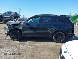 2024 Kia Sorento X-Line SX Prestige z VIN 5XYRKDJF7RG300590, wystawiony jako IAAI lot #42118514 z przebiegiem 4 498 mil mil oraz . Historia ofert i sprzedaży dostępna na DreamBid. Obrazek 14.