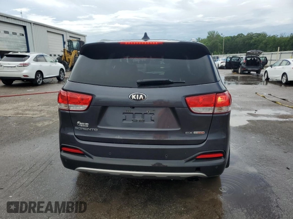 2016 Kia Sorento EX with VIN 5XYPH4A14GG015269, listed as a Copart auction lot 61449925 with 250,605 mi miles and Salvage title. Bid and sale history available at DreamBid. Image 6.