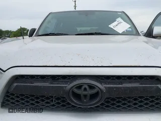 2011 Toyota 4Runner SR5 with VIN JTEZU5JRXB5016696, listed as a IAAI auction lot 42469508 with 237,543 mi miles and . Bid and sale history available at DreamBid. Image 6.