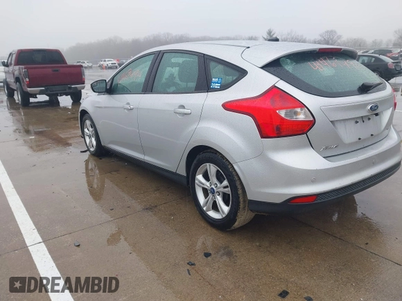 2013 Ford Focus SE with VIN 1FADP3K27DL258264, listed as a IAAI auction lot 41469494 with 184,869 mi miles. Bid and sale history available at carsss.com. Image 3.