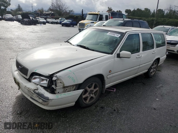 2000 Volvo V70 with VIN YV1LW61J4Y2707036, listed as a Copart auction lot 85958214 with 229,599 mi miles and Salvage Title. Bid and sale history available at carsss.com. Image 1.