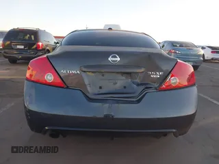 2008 Nissan Altima 3.5 SE with VIN 1N4BL24E98C157298, listed as a IAAI auction lot 42050152 with 175,823 mi miles. Bid and sale history available at carsss.com. Image 6.