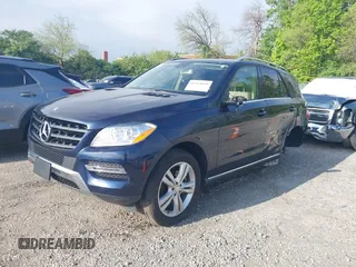 2015 Mercedes-Benz M 350 z VIN 4JGDA5HB1FA554969, wystawiony jako IAAI lot #42214659 z przebiegiem 110 826 mil mil oraz . Historia ofert i sprzedaży dostępna na DreamBid. Obrazek 2.