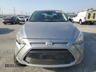 2016 Scion iA z VIN 3MYDLBZV7GY138266, wystawiony jako Copart lot #83457914 z przebiegiem 98 082 mil mil oraz Szkoda całkowita • Salvage title. Historia ofert i sprzedaży dostępna na DreamBid. Obrazek 5.