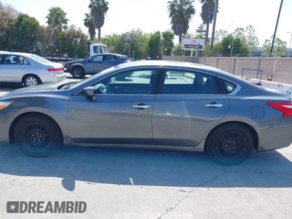 2017 Nissan Altima SV z VIN 1N4AL3AP0HC220571, wystawiony jako IAAI lot #42164901 z przebiegiem 94 218 mil mil oraz . Historia ofert i sprzedaży dostępna na DreamBid. Obrazek 14.
