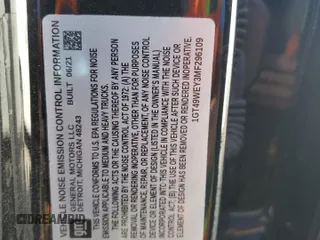 2021 GMC Sierra 3500HD Denali z VIN 1GT49WEY3MF296109, wystawiony jako Copart lot #67886764 z przebiegiem Nie podano mil oraz Szkody całkowita. Historia ofert i sprzedaży dostępna na DreamBid. Obrazek 12.