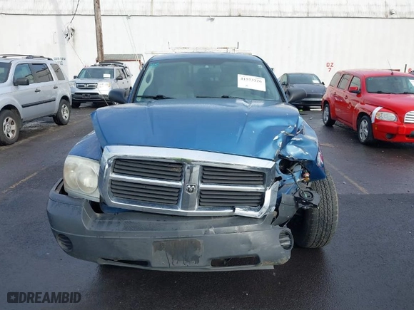 2005 Dodge Dakota ST with VIN 1D7HW22K35S224778, listed as a IAAI auction lot 41573226 with 150,688 mi miles. Bid and sale history available at carsss.com. Image 12.