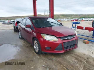 2013 Ford Focus SE with VIN 1FADP3F2XDL175065, listed as a IAAI auction lot 41982870 with 120,661 mi miles. Bid and sale history available at carsss.com. Image 1.