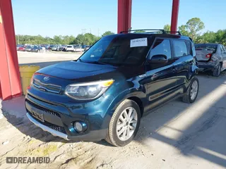 2017 Kia Soul + with VIN KNDJP3A55H7462679, listed as a IAAI auction lot 41985241 with 118,186 mi miles. Bid and sale history available at carsss.com. Image 2.