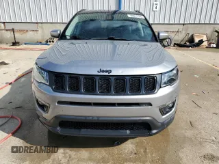 2019 Jeep Compass Latitude with VIN 3C4NJDBB2KT621111, listed as a Copart auction lot 50031545 with 117,379 mi miles and Salvage Title. Bid and sale history available at DreamBid. Image 5.