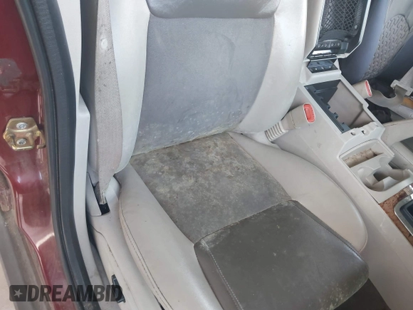 2007 Jeep Commander Overland z VIN 1J8HH68297C592567, wystawiony jako IAAI lot #42591274 z przebiegiem 254 555 mil mil oraz . Historia ofert i sprzedaży dostępna na DreamBid. Obrazek 15.