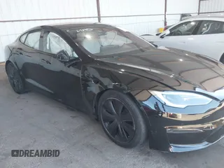 2023 Tesla Model S с VIN 5YJSA1E59PF499778, выставлен на аукционе IAAI как лот 40454608 с пробегом Не указан миль и . История ставок и продаж доступна на DreamBid. Изображение 6.
