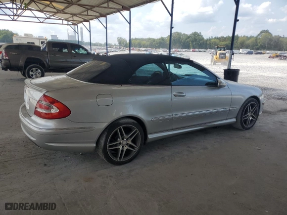 2005 Mercedes-Benz CLK-Class 5.0L with VIN WDBTK75J15F134472, listed as a Copart auction lot 68851484 with 121,031 mi miles and Clean Title. Bid and sale history available at carsss.com. Image 3.