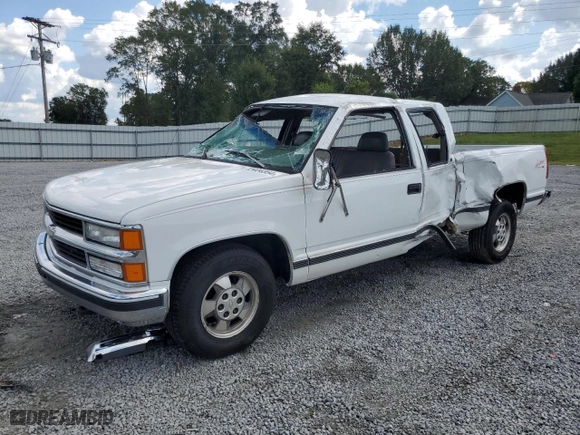 1997 Chevrolet C/K 2500 with VIN 1GCFC29R5VE216404, listed as a Copart auction lot 72404354 with 325,044 mi miles and Salvage Title. Bid and sale history available at carsss.com. Image 1.