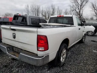 2017 Ram 1500 Tradesman with VIN 3C6JR6DGXHG504641, listed as a Copart auction lot 44434515 with 159,894 mi miles and Salvage title. Bid and sale history available at DreamBid. Image 3.