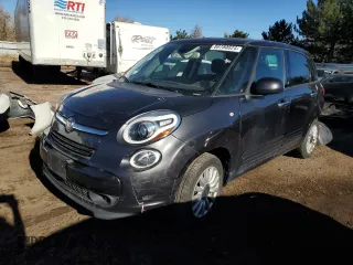 2017 FIAT 500L Pop with VIN ZFBCFAAH6HZ039885, listed as a Copart auction lot 80780824 with 60,315 mi miles and Salvage Title. Bid and sale history available at carsss.com. Image 1.