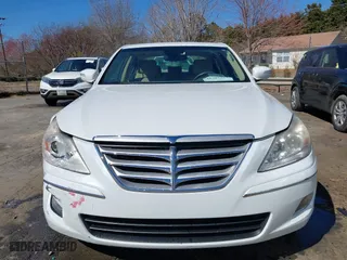 2010 Hyundai Genesis with VIN KMHGC4DE1AU076190, listed as a IAAI auction lot 41707773 with 123,426 mi miles. Bid and sale history available at carsss.com. Image 12.