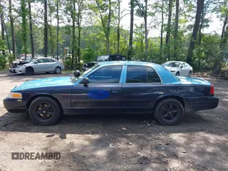 2008 Ford Police Interceptor with VIN 2FAHP71V38X153265, listed as a IAAI auction lot 42446709 with 190,076 mi miles and . Bid and sale history available at DreamBid. Image 14.