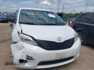 2013 Toyota Sienna L z VIN 5TDZK3DC2DS292129, wystawiony jako IAAI lot #42435143 z przebiegiem 170 767 mil mil oraz . Historia ofert i sprzedaży dostępna na DreamBid. Obrazek 12.