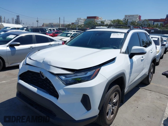 2022 Toyota RAV4 XLE with VIN 2T3W1RFV4NW233025, listed as a IAAI auction lot 42238717 with 39,156 mi miles and . Bid and sale history available at DreamBid. Image 6.