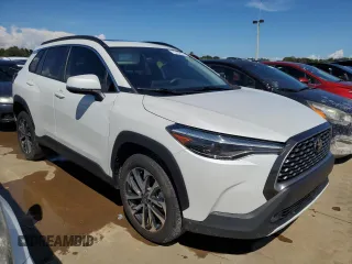 2022 Toyota Corolla Cross XLE with VIN 7MUDAAAG1NV023474, listed as a Copart auction lot 73162374 with 29,235 mi miles and Salvage title. Bid and sale history available at DreamBid. Image 4.
