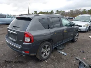 2017 Jeep Compass Latitude с VIN 1C4NJDEBXHD100521, выставлен на аукционе IAAI как лот 40924755 с пробегом 94 505 миль миль и . История ставок и продаж доступна на DreamBid. Изображение 4.