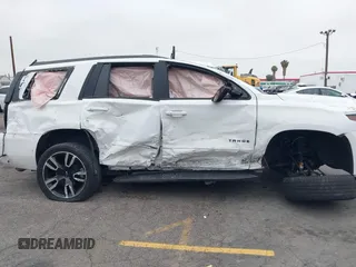 2018 Chevrolet Tahoe Premier z VIN 1GNSKCKJ6JR252253, wystawiony jako IAAI lot #42354486 z przebiegiem Nie podano mil oraz . Historia ofert i sprzedaży dostępna na DreamBid. Obrazek 6.