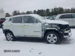 2022 Jeep Compass Latitude with VIN 3C4NJDBB0NT181278, listed as a IAAI auction lot 41502849 with 30,827 mi miles and . Bid and sale history available at DreamBid. Image 13.
