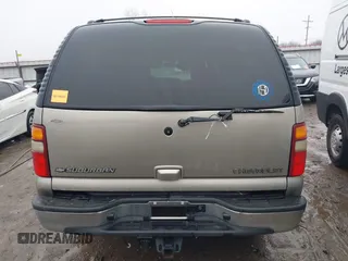 2002 Chevrolet Suburban Z71 with VIN 3GNFK16ZX2G278927, listed as a IAAI auction lot 41457820 with 210,134 mi miles. Bid and sale history available at carsss.com. Image 16.