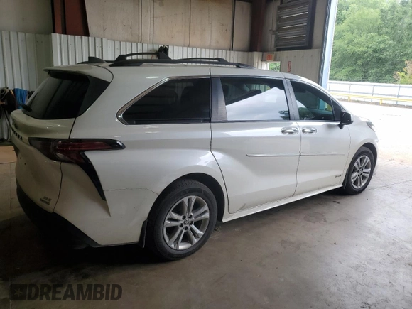 2021 Toyota Sienna XLE with VIN 5TDYRKEC0MS041223, listed as a Copart auction lot 55113465 with 97,670 mi miles and Clean Title. Bid and sale history available at DreamBid. Image 3.