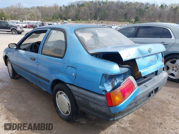 1992 Toyota Tercel z VIN JT2EL46B0N0239559, wystawiony jako IAAI lot #41890594 z przebiegiem 210 767 mil mil oraz . Historia ofert i sprzedaży dostępna na DreamBid. Obrazek 3.