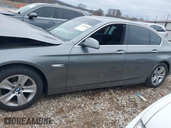 2013 BMW 5 Series 528i with VIN WBAXG5C5XDD229845, listed as a IAAI auction lot 41457088 with 130,826 mi miles and . Bid and sale history available at carsss.com. Image 14.