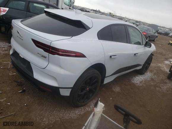 2020 Jaguar I-PACE SE with VIN SADHC2S13L1F85464, listed as a Copart auction lot 81758543 with 32784 miles. Bid and sale history available at carsss.com. Image 3.