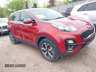 2020 Kia Sportage LX z VIN KNDPMCAC8L7753378, wystawiony jako IAAI lot #42265604 z przebiegiem 76 234 mil mil oraz . Historia ofert i sprzedaży dostępna na DreamBid. Obrazek 1.