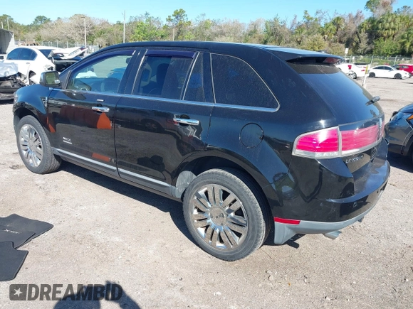 2009 Lincoln MKX z VIN 2LMDU68C29BJ05870, wystawiony jako IAAI lot #41732538 z przebiegiem 94 227 mil mil oraz . Historia ofert i sprzedaży dostępna na DreamBid. Obrazek 3.