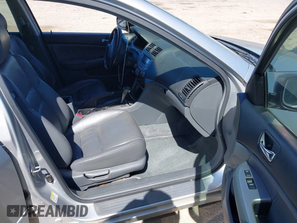 2006 Honda Accord EX-L с VIN 1HGCM56836A091846, выставлен на аукционе IAAI как лот 42078176 с пробегом 153 922 миль миль и . История ставок и продаж доступна на DreamBid. Изображение 5.