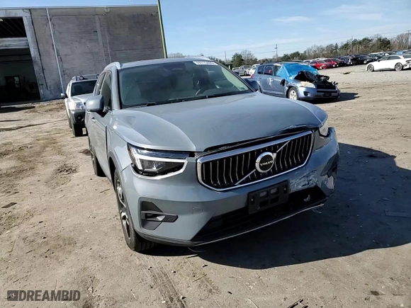 2023 Volvo XC40 Plus Bright Theme with VIN YV4L12UN6P2056841, listed as a Copart auction lot 49715405 with 6,969 mi miles and Salvage Title. Bid and sale history available at carsss.com. Image 11.