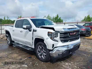 2025 GMC Sierra 1500 SLT with VIN 3GTUUDED3SG199763, listed as a IAAI auction lot 42340858 with 780 mi miles and . Bid and sale history available at DreamBid. Image 1.
