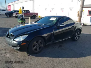 2006 Mercedes-Benz SLK 280 z VIN WDBWK54F66F114895, wystawiony jako IAAI lot #41409991 z przebiegiem 128 962 mil mil oraz . Historia ofert i sprzedaży dostępna na DreamBid. Obrazek 17.