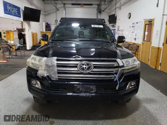 2017 Toyota Land Cruiser z VIN JTMCY7AJ0H4052142, wystawiony jako Copart lot #47658165 z przebiegiem 185 313 mil mil oraz Czysty tytuł • Clean title. Historia ofert i sprzedaży dostępna na DreamBid. Obrazek 5.