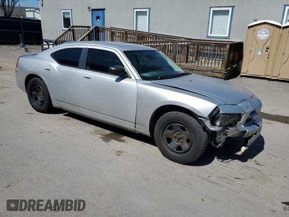 2008 Dodge Charger z VIN 2B3KA43R88H277706, wystawiony jako Copart lot #54357955 z przebiegiem 158 458 mil mil oraz Szkoda całkowita • Salvage title. Historia ofert i sprzedaży dostępna na DreamBid. Obrazek 4.