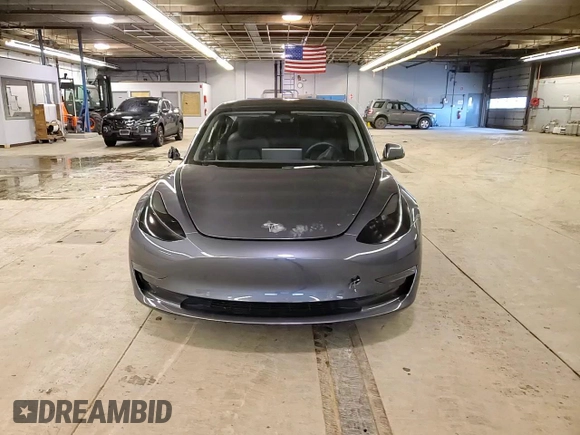 2022 Tesla Model 3 z VIN 5YJ3E1EAXNF313989, wystawiony jako Copart lot #88564835 z przebiegiem 35 407 mil mil oraz Szkoda całkowita • Salvage title. Historia ofert i sprzedaży dostępna na DreamBid. Obrazek 10.