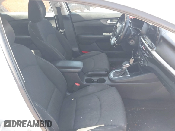 2021 Kia Forte LXS с VIN 3KPF24AD3ME305423, выставлен на аукционе IAAI как лот 42304440 с пробегом 67 533 миль миль и . История ставок и продаж доступна на DreamBid. Изображение 5.