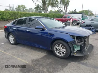 2017 Kia Optima LX z VIN 5XXGT4L32HG142220, wystawiony jako IAAI lot #42407297 z przebiegiem 139 731 mil mil oraz . Historia ofert i sprzedaży dostępna na DreamBid. Obrazek 1.