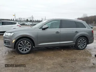 2017 Audi Q7 Premium Plus z VIN WA1LAAF78HD006485, wystawiony jako IAAI lot #41472079 z przebiegiem 175 699 mil mil oraz . Historia ofert i sprzedaży dostępna na DreamBid. Obrazek 14.